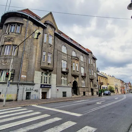 Amelia Old Town Apartment Plus 1 Free Parking Offsite Košice